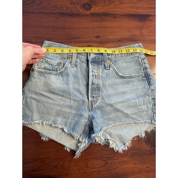 Levi’s 501 Cut off Denim Shorts Womens Size 27 - Picture 3 of 8